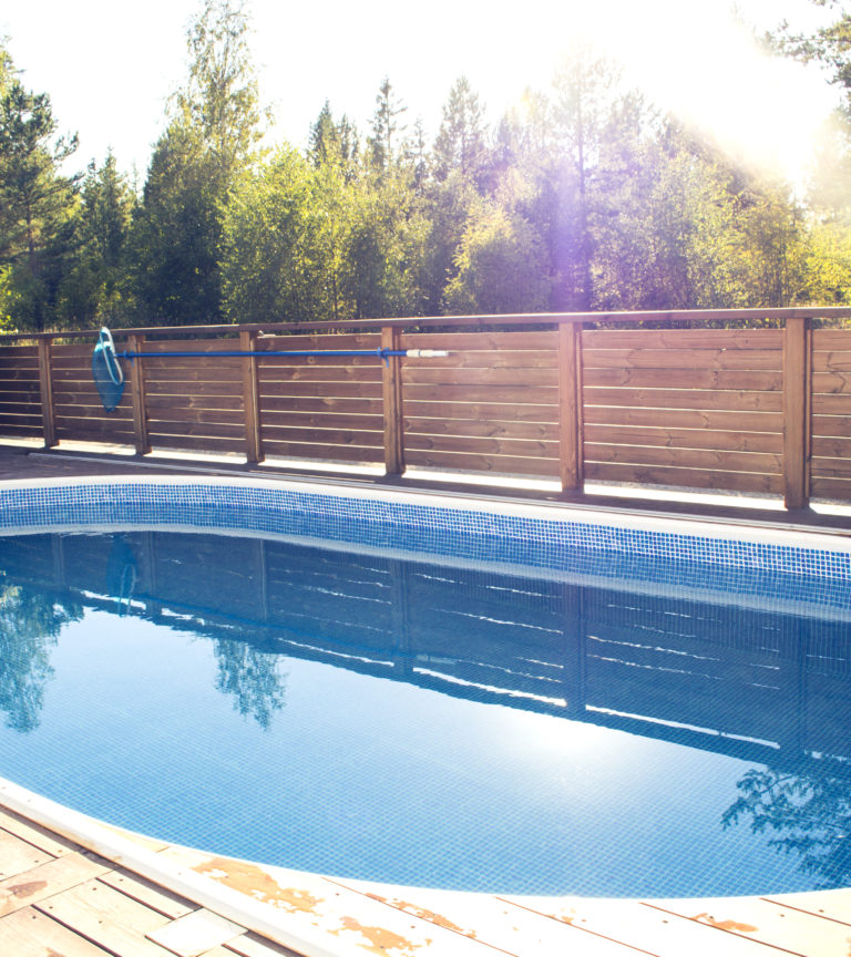 Oval pool